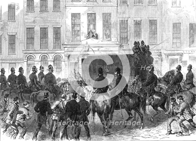 The Fenian Prisoners at the Bow-Street Police Court: removal of prisoners from the courthouse, 1868. Creator: Unknown.