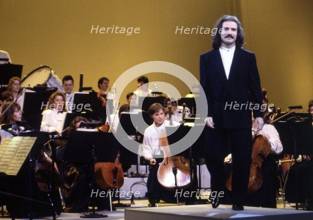 Luis Cobos, Spanish orchesta conductor, 1990 photo.