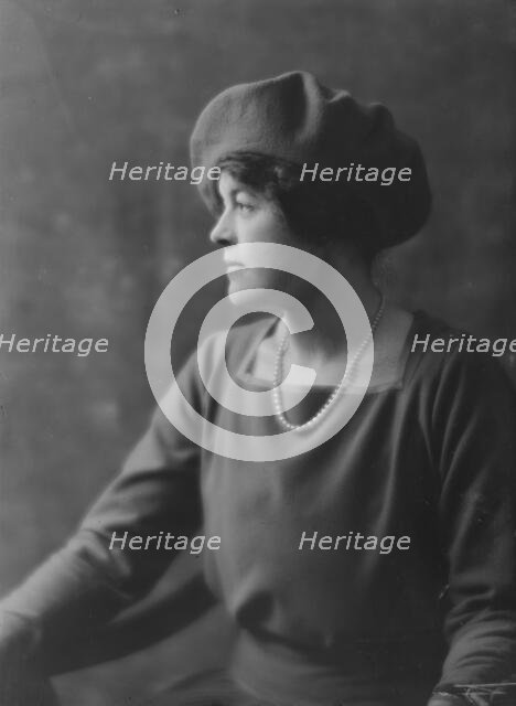 Miss Dorothy Brown, portrait photograph, 1918 Jan. 11. Creator: Arnold Genthe.