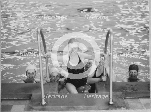 Derby Baths, Promenade, Blackpool, 1942-1943. Creator: Barnet Saidman.