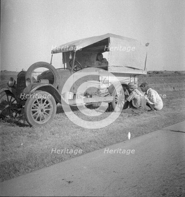Family between Dallas and Austin, Texas, 1936. Creator: Dorothea Lange.