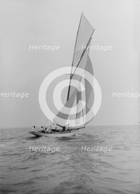 The International 10 Metre class sailing yacht 'Pampero', 1913. Creator: Kirk & Sons of Cowes.