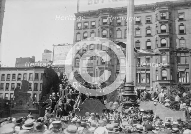 Opera Chorus at Italian festa, 1918. Creator: Bain News Service.