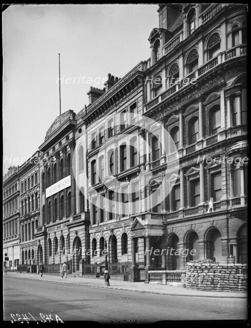 Colmore Row, Birmingham, 1941. Creator: George Bernard Mason.