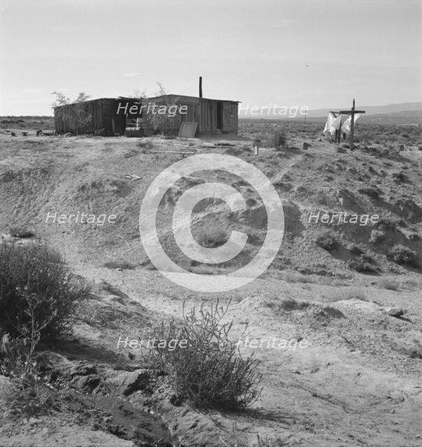 The Dazey farm and home, Homedale district, Malheur County, Oregon, 1939. Creator: Dorothea Lange.