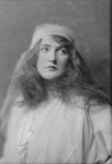 Irving, Daisy, Miss, portrait photograph, 1916 Feb. 4. Creator: Arnold Genthe.