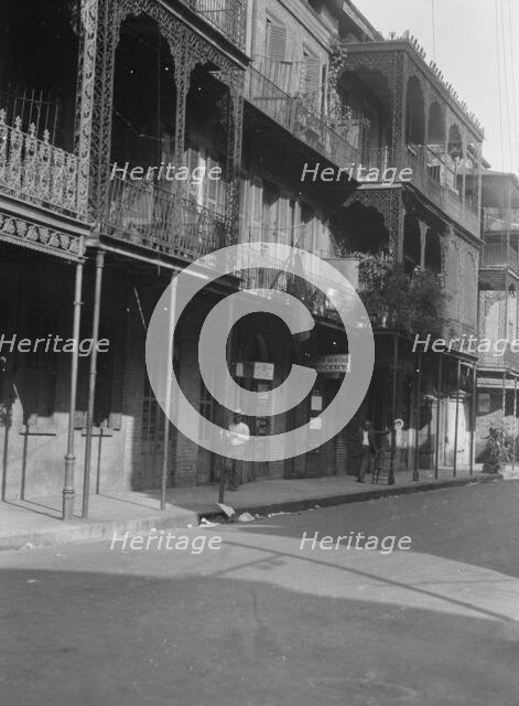 Street scene, New Orleans, between 1920 and 1926. Creator: Arnold Genthe.