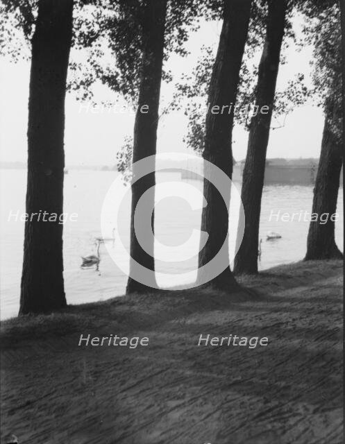 Travel views of Europe, between 1904 and 1938. Creator: Arnold Genthe.