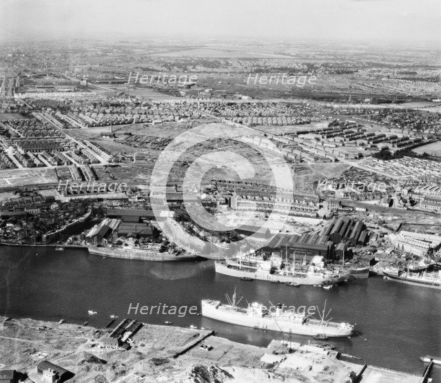 Neptune Shipyard on the River Tyne, Walker, Newcastle-upon-Tyne, 1947. Artist: Aerofilms.