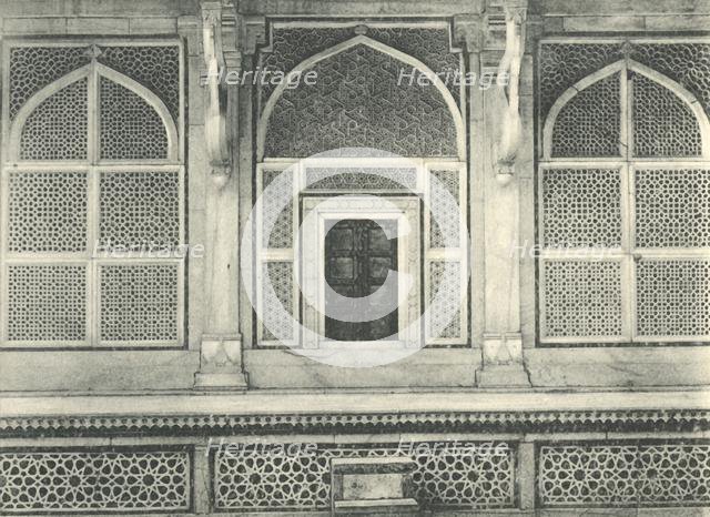 'Agra. Screen of Sulim Chishti's Tomb, Futtehpur Sikri'. Creator: Unknown.