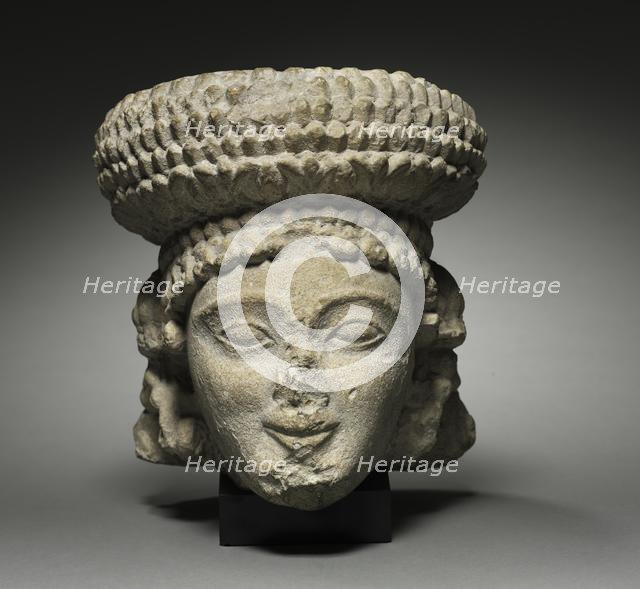 Head, 500-300 BC. Creator: Unknown.