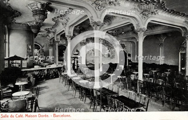 Room of the Café Maison Doré in Barcelona, ??1915 photograph, postcard.