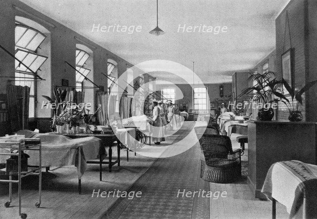 A ward in Guy's Hospital, Southwark, London, 1904. Artist: Unknown