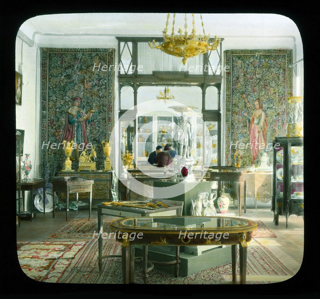 Torgsin store (Trade with foreigners) Interior, Moscow. Artist: DeCou, Branson (1892-1941)