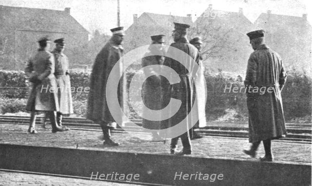 ''Le Kaiser en Fuite; A la station-frontiere de Rijsden par ou l'ex-kaiser entra en..., 1918. Creator: Unknown.