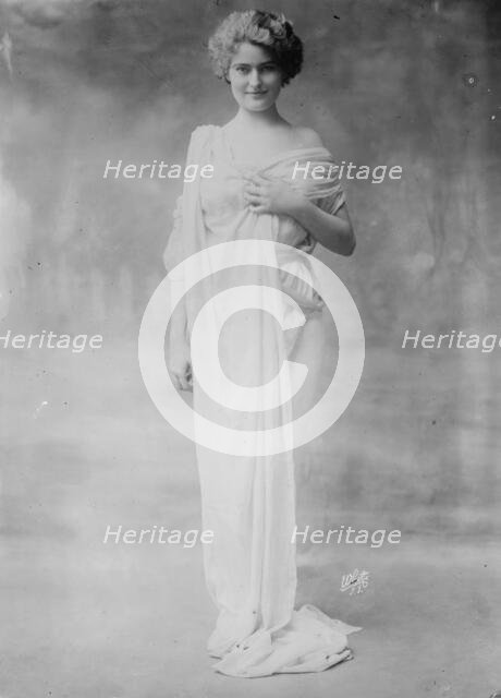 Hazell M. Cox, White, N.Y., 1910. Creator: Bain News Service.