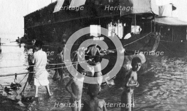 Two decker barge used to move British troops up the Tigris from Amarah to Baghdad, 1918. Artist: Unknown