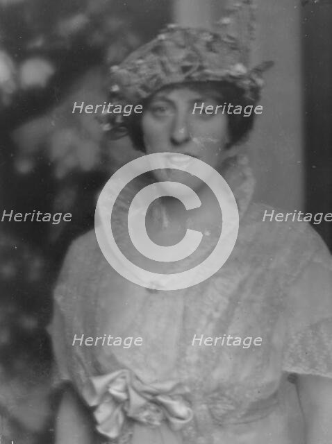 Wilson, Margaret, portrait photograph, 1913. Creator: Arnold Genthe.