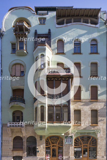 Lakohaz Apartment Hause, Budapest, Hungary, (1903), c2014-2017. Artist: Alan John Ainsworth.