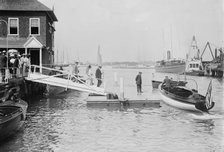 N.Y. Yacht Club Landing - Newport, between c1910 and c1915. Creator: Bain News Service.