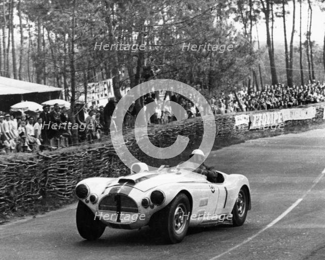 1953 Cunningham 5.4 at Le Mans driven by Cunningham/Spear. Creator: Unknown.