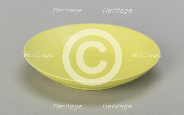 Saucer, Qing dynasty (1644-1911), Yongzheng reign mark and period (1723-35). Creator: Unknown.