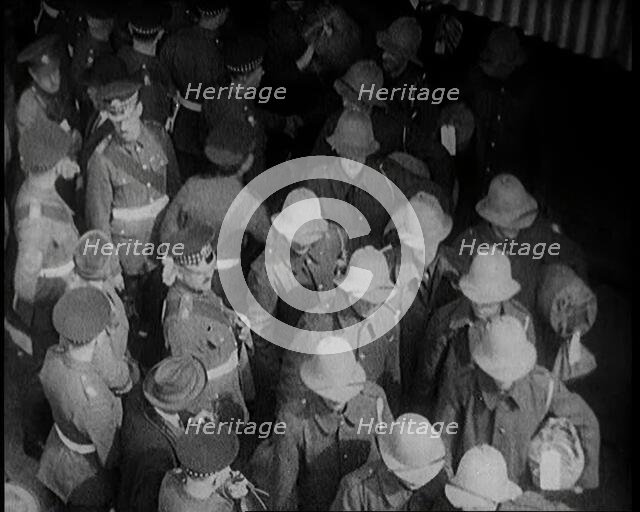 A Crowd of Soldiers Boarding a Boat, 1920s. Creator: British Pathe Ltd.