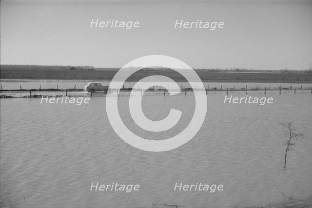 The Bessie Levee augmented with sand bags, near Tiptonville, Tennessee, 1937. Creator: Walker Evans.