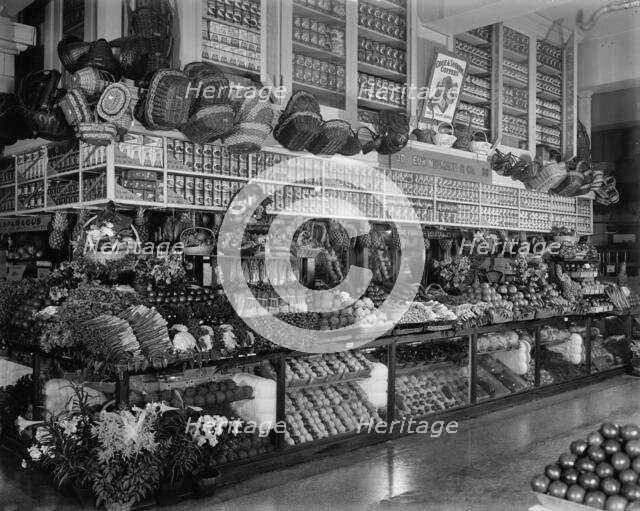 Edw. Neumann, Broadway Market, Detroit, Mich., between 1905 and 1915. Creator: Unknown.