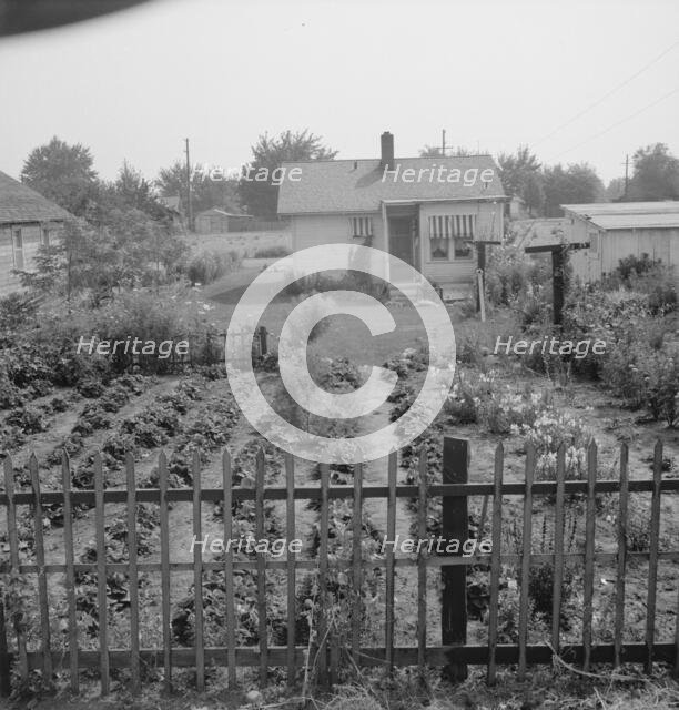 In Sumac Park, Yakima, Washington, 1939. Creator: Dorothea Lange.
