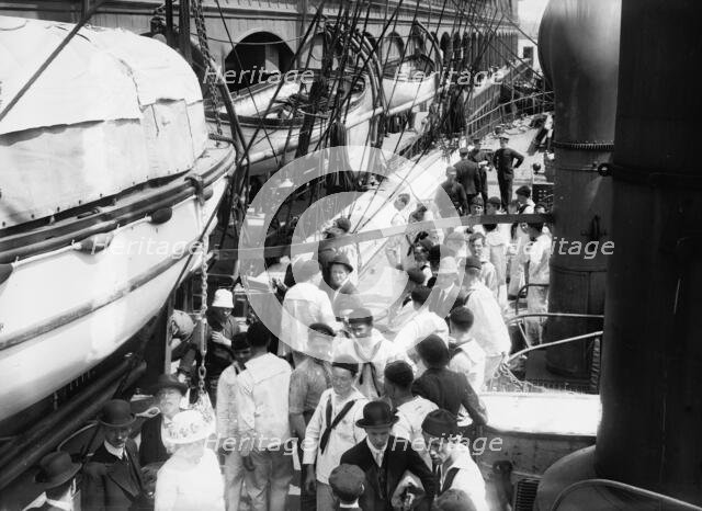 Boys on NEWPORT, between c1910 and c1915. Creator: Bain News Service.