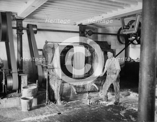 Early Blanket Factory, Witney, Oxfordshire, 1898. Washing blankets in the factory Artist: Henry Taunt