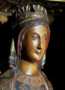 Detail of the Virgin of Help, from the parish of Santa Maria in Agramunt (Lleida), sculpture in p…