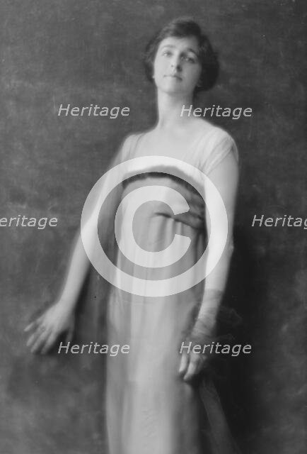 Schaffer, Edward, Mrs., portrait photograph, 1915. Creator: Arnold Genthe.