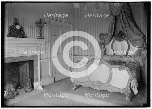 Monticello - bedroom, between 1914 and 1918. Creator: Harris & Ewing.