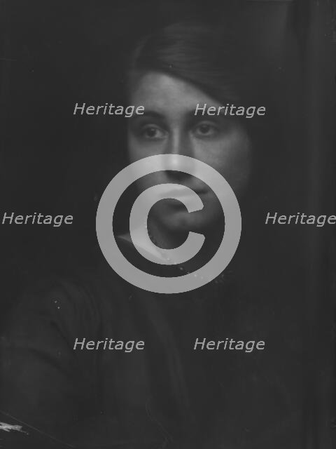 Dallett, Frances Abbey, portrait photograph, 1912 or 1913. Creator: Arnold Genthe.