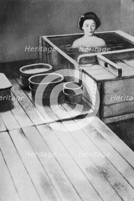 ''Nor could a grande dame in an opera box have exhibited more aplomb', c1900, (1921). Artist: Julian Leonard Street.