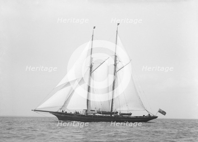 The schooner 'Hinemoa' underway, 1914. Creator: Kirk & Sons of Cowes.