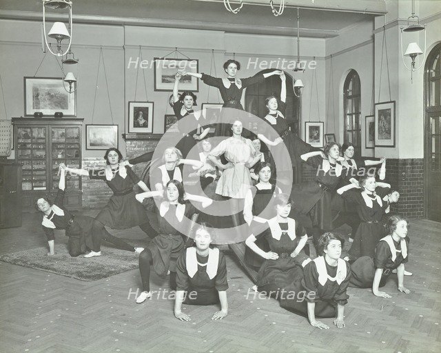 Girls posed in tableaux, Sandhurst Road Evening Institute, London, 1914. Artist: Unknown.