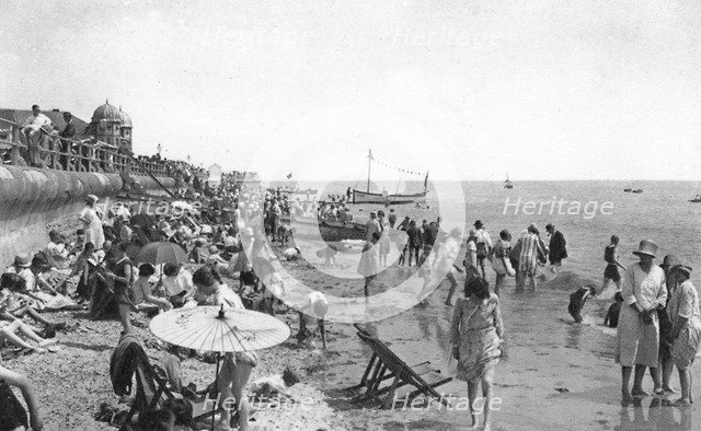 Holidaymakers on Bognor Regis seafront, West Sussex, c1900s-1920s. Artist: Unknown