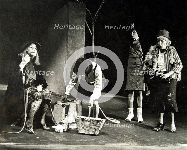 Waiting for Godot' by Samuel Becket, representation of 1967.