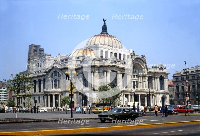 Palace of Fine Arts in Mexico City, Art Nouveau, Art Deco, work by architects Adamo Boari and com…
