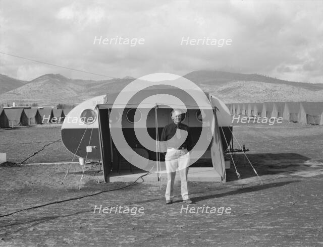 The camp manager, the office trailer...mobile camp, Merrill, Klamath County, Oregon, 1939. Creator: Dorothea Lange.
