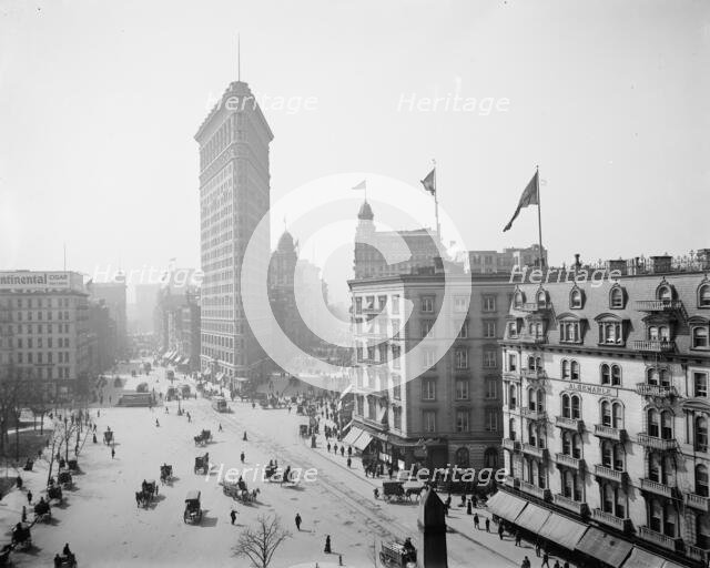 Flatiron Building, New York, N.Y., between 1902 and 1910. Creator: Unknown.