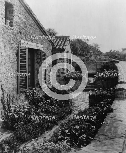 "Surprise Valley Farm," Arthur Curtiss James property, Beacon Hill Road, Newport, Rhode Island, 1917 Creator: Frances Benjamin Johnston.