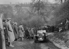 Riley open 4-seater tourer of HC Hunter, North West London Motor Club London-Gloucester Trial, 1932. Artist: Bill Brunell.