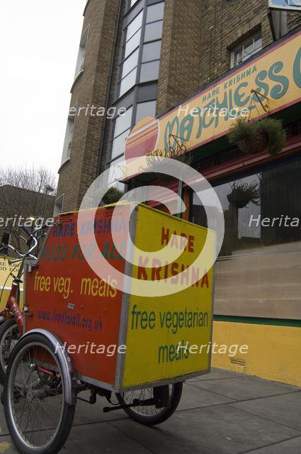 Caledonian Road, Clerkenwell, Islington, London, 2005. Creator: Derek Kendall.
