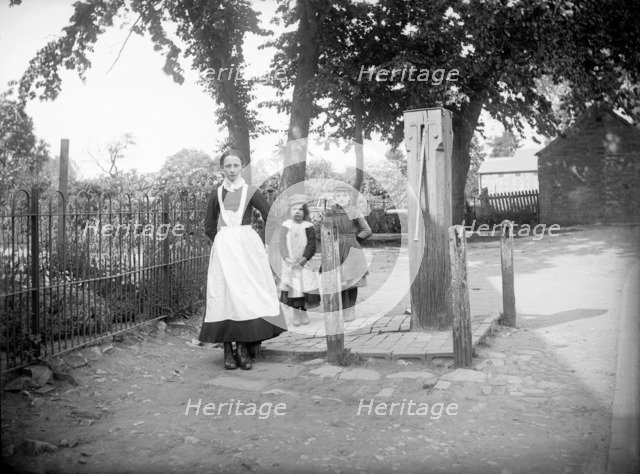 Village pump, Grandborough, Warwickshire, 1901. Artist: SWA Newton.