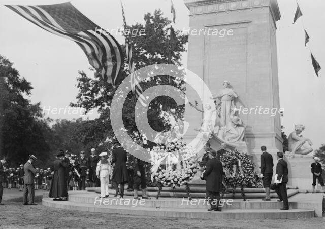 Maine Monument unveiled, 1913. Creator: Bain News Service.