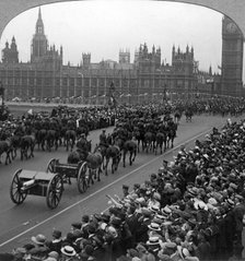 Artillery in the Great March of the Empire's Forces, Westminster Bridge, London, 1919(?).Artist: Realistic Travels Publishers